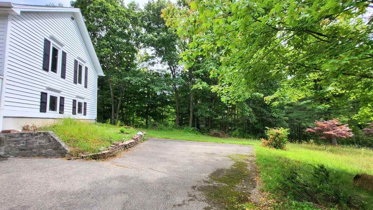 19A Friendship Ln - Photo 5 of 22