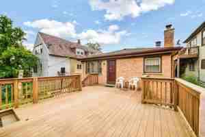 featured image of 2725 N Oak Park Ave