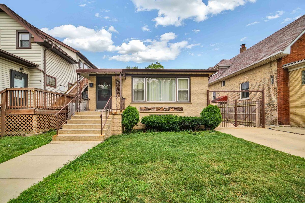 2725 N Oak Park Ave - Photo 3 of 3