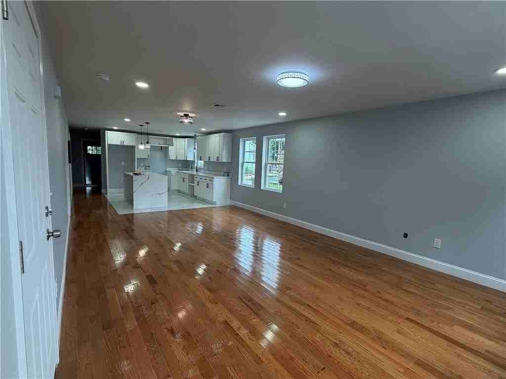 24 Hymer St ##1 - Photo 2 of 12