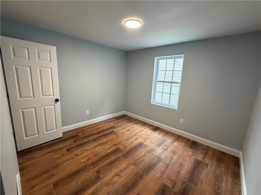 24 Hymer St ##1 - Photo 6 of 12