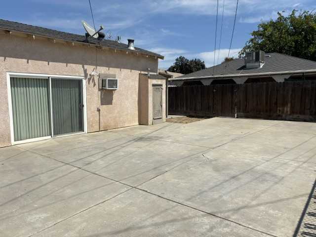 2717 Mcadoo - 1/2 #1-2 - Photo 2 of 18