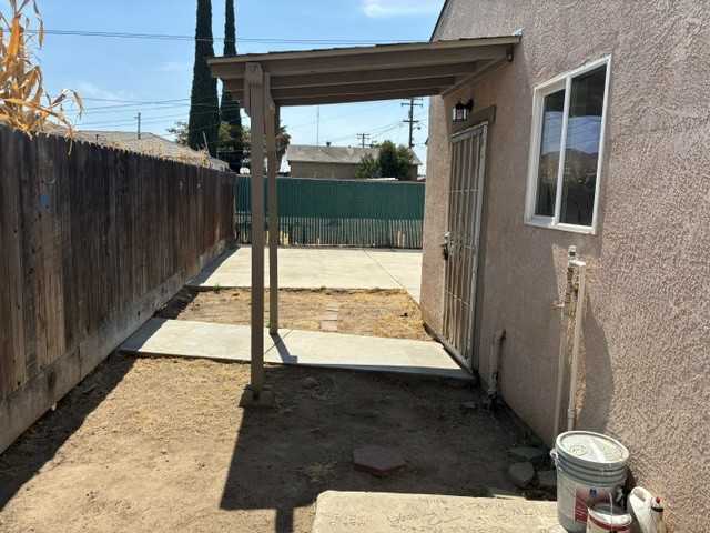 2717 Mcadoo - 1/2 #1-2 - Photo 3 of 18