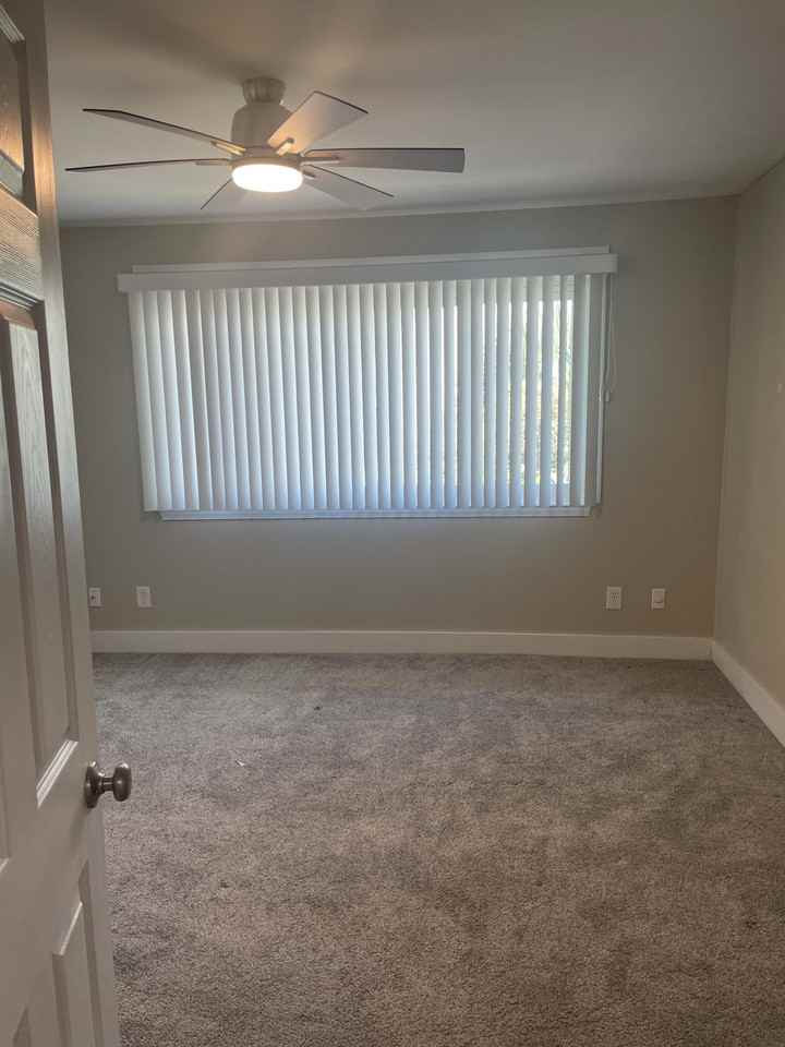 6449 Oakshore Dr #1 - Photo 4 of 8