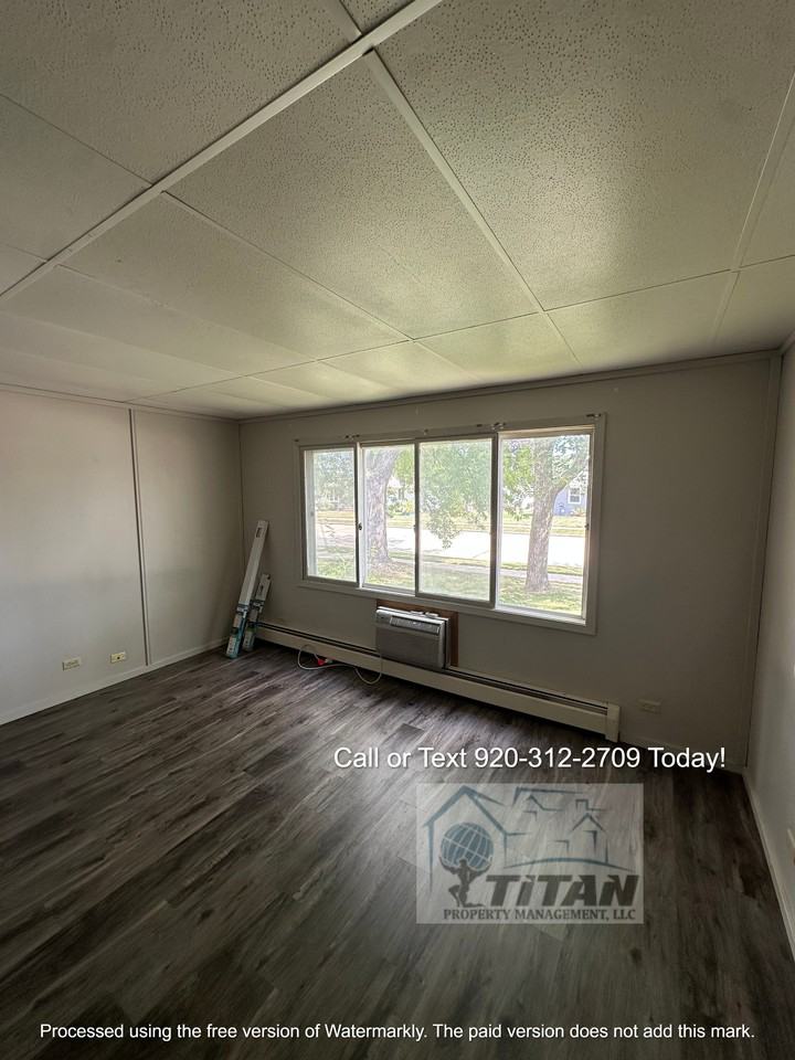 1135 Moreland St #2 - Photo 6 of 7