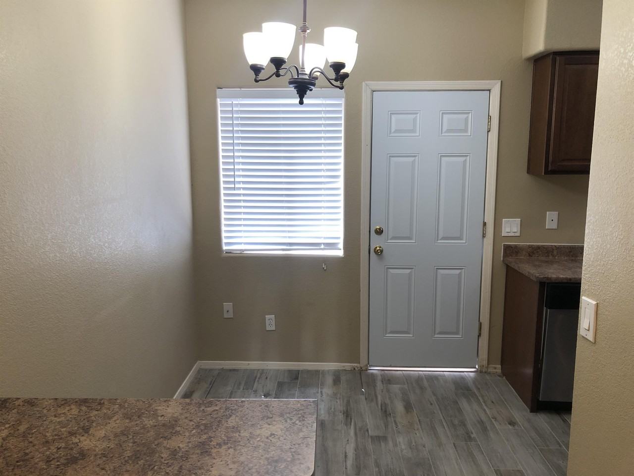 2838 E Tracy Ln #1 - Photo 6 of 17