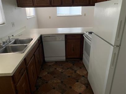 901 E 23rd St #1 - Photo 4 of 7