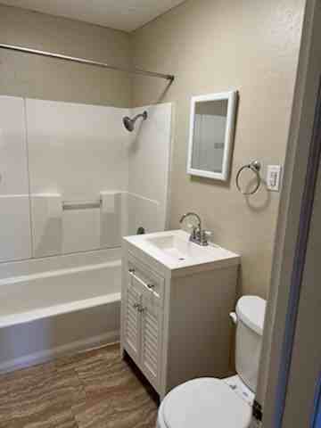 1115 N Redbud Dr #1 - Photo 5 of 8