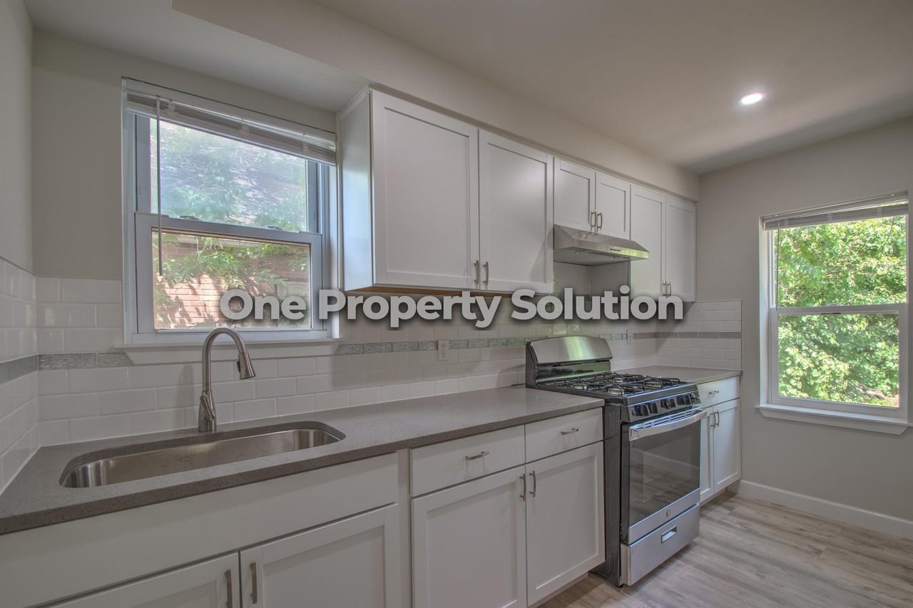 609 Ohio St #1 - Photo 4 of 27