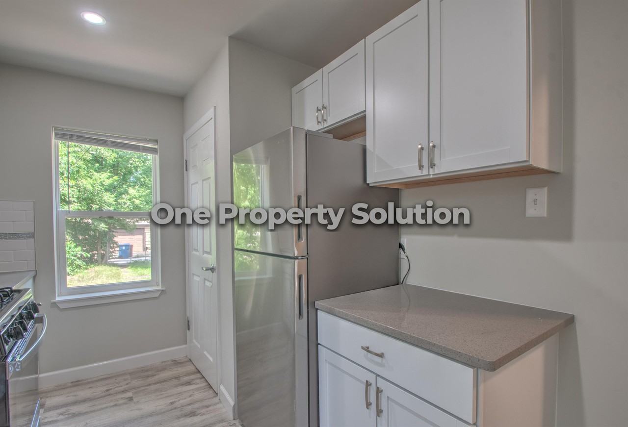 609 Ohio St #1 - Photo 5 of 27