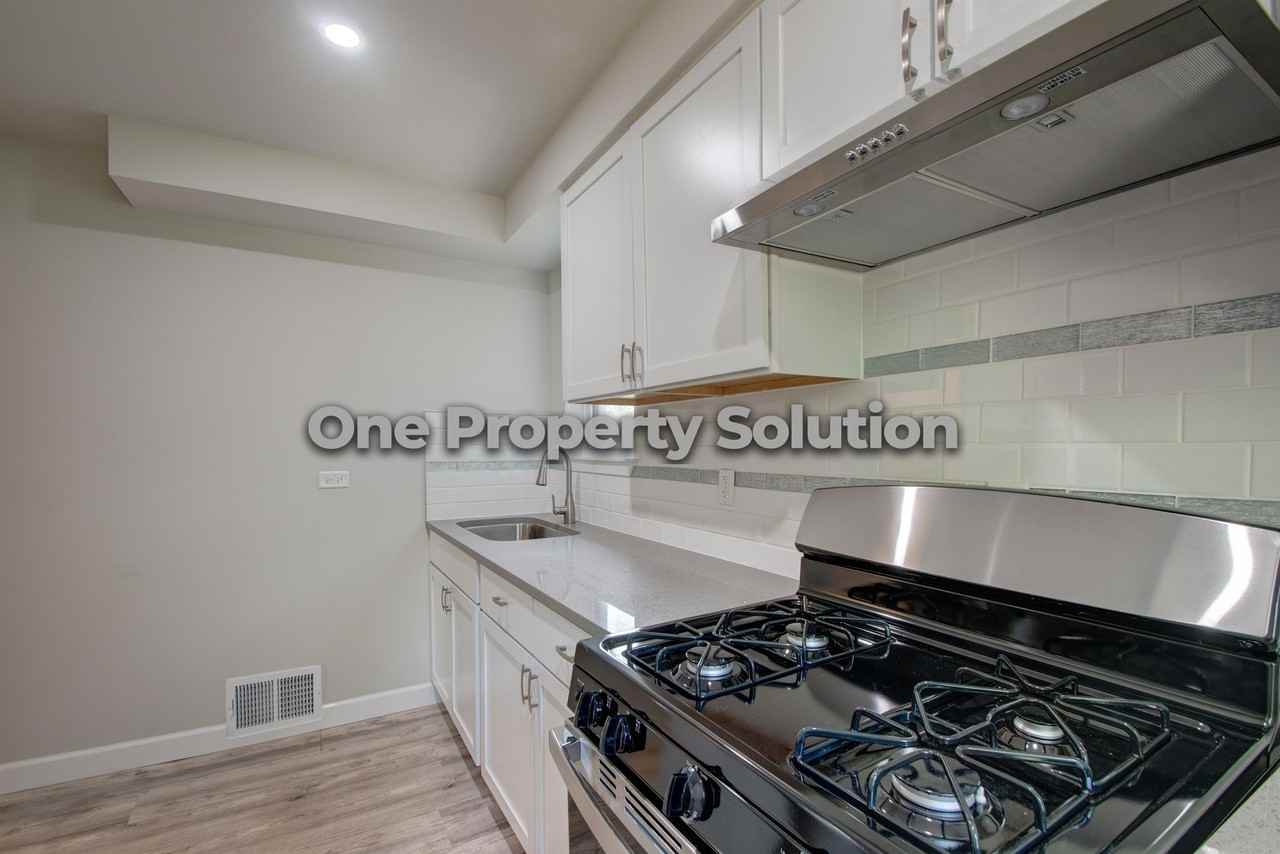 609 Ohio St #1 - Photo 6 of 27