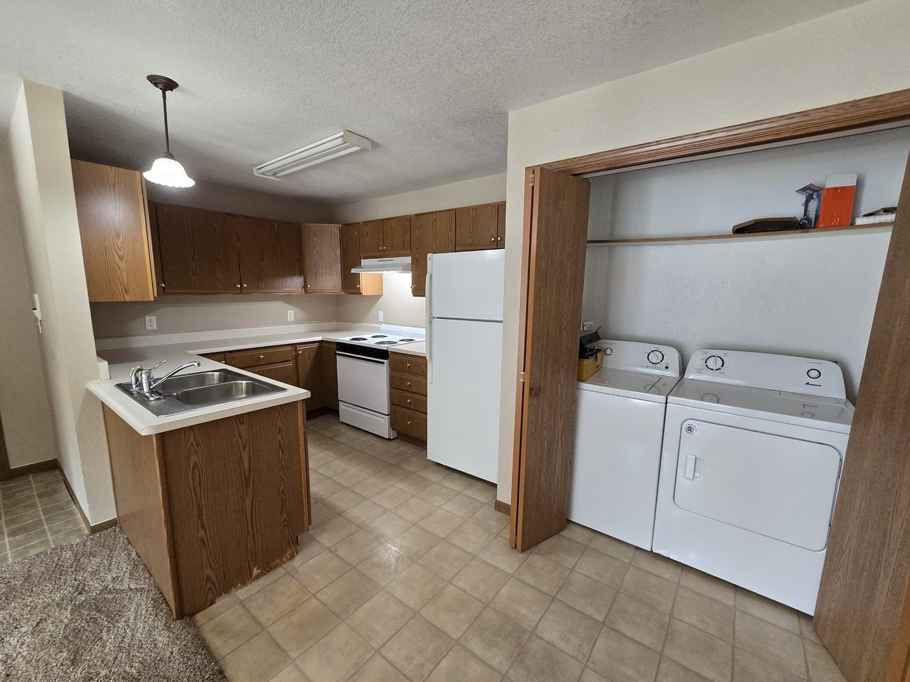 619 Johnson St #1 - Photo 5 of 19