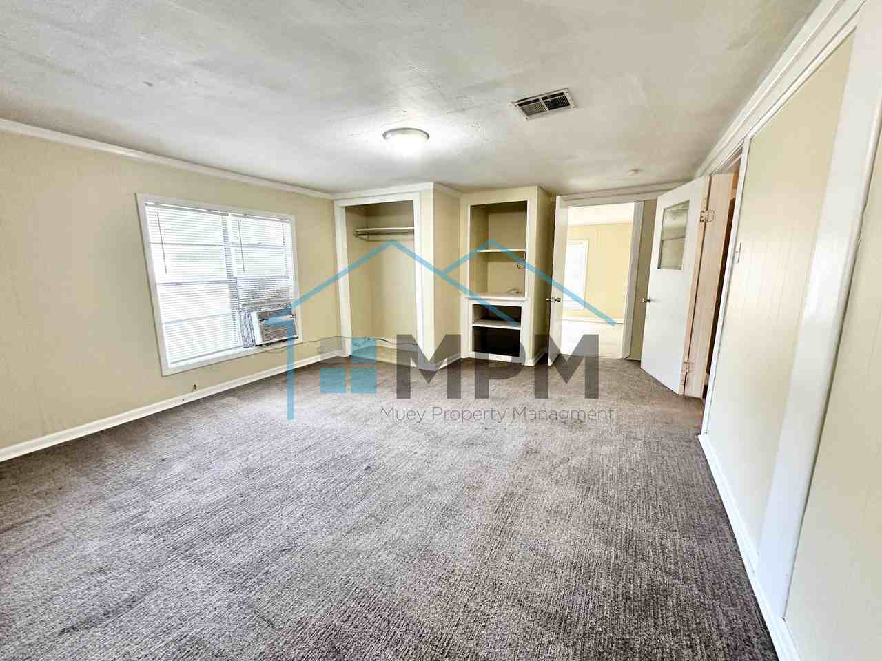 307 Bryan St #C - Photo 4 of 11