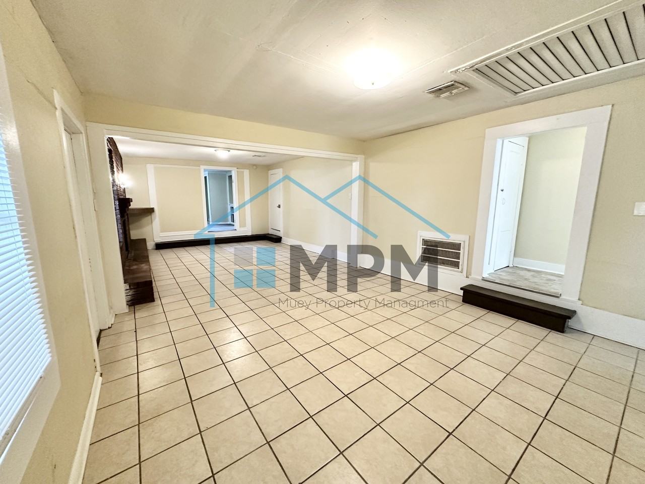 307 Bryan St #C - Photo 6 of 11