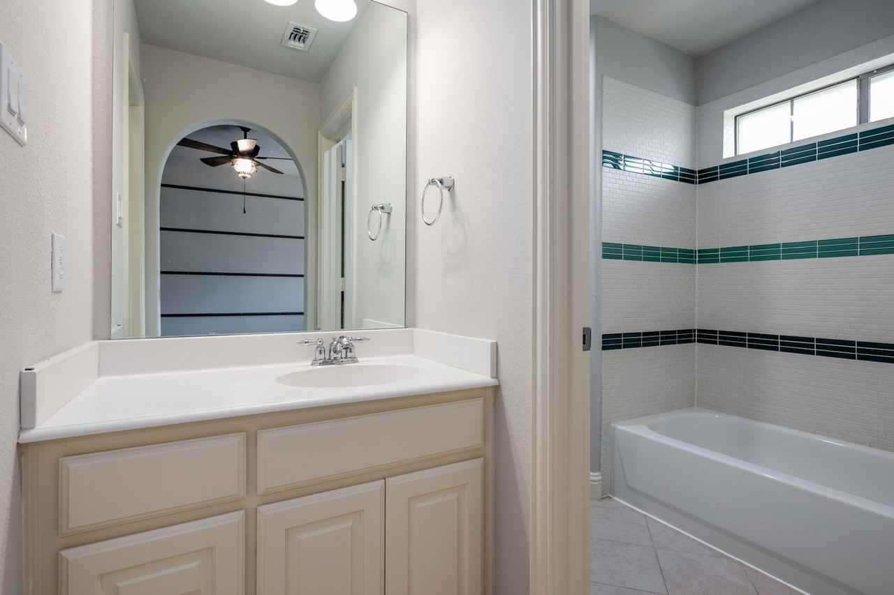 2254 Magic Mantle Dr - Photo 7 of 40