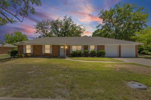 featured image of 148 Royal Ln