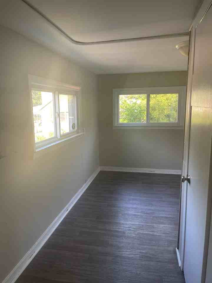 134 Perry St #3 - Photo 4 of 8