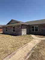 featured image of 402 N Nolan River Rd #A