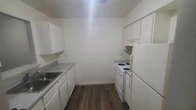 39 Pine Drive-2 #1 - Photo 5 of 7