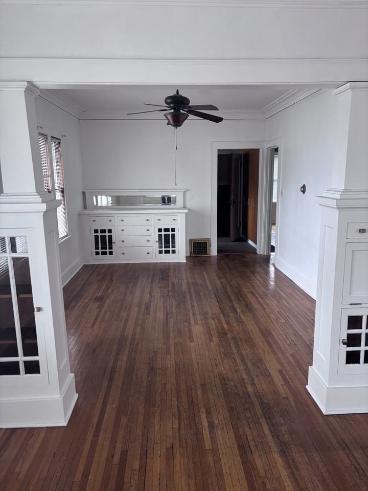 710 W Thrush Ave #1 - Photo 3 of 10