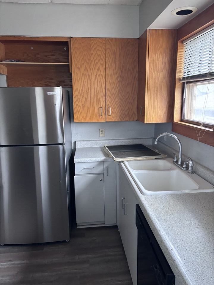 710 W Thrush Ave #1 - Photo 5 of 10