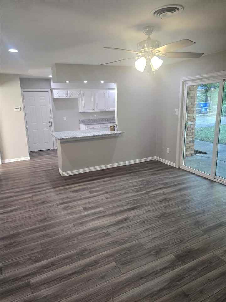 1306 Holt Ave - Photo 2 of 10
