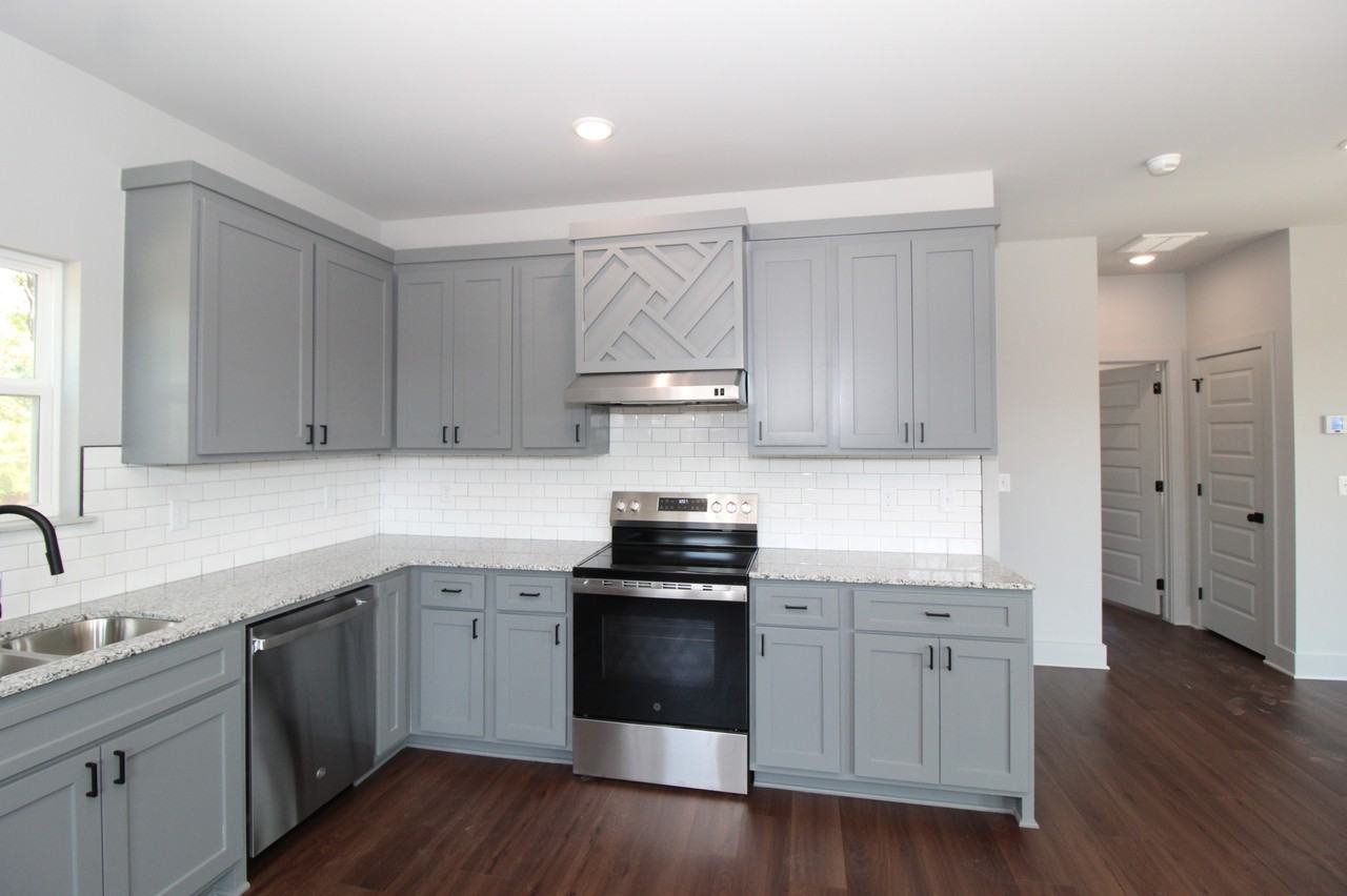 1960 West Stone StreetUnit #1960-1 - Photo 6 of 27