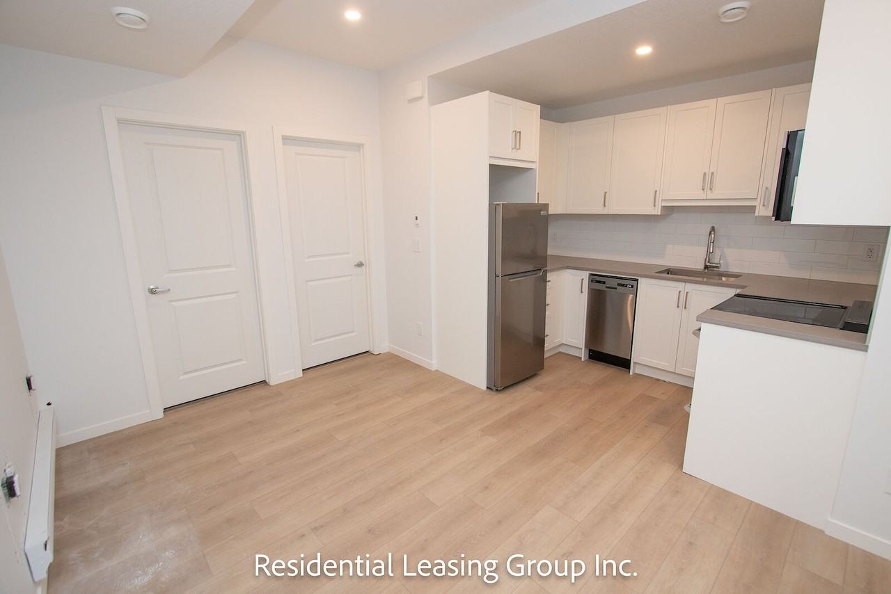 1707 32 St Sw - Photo 4 of 8