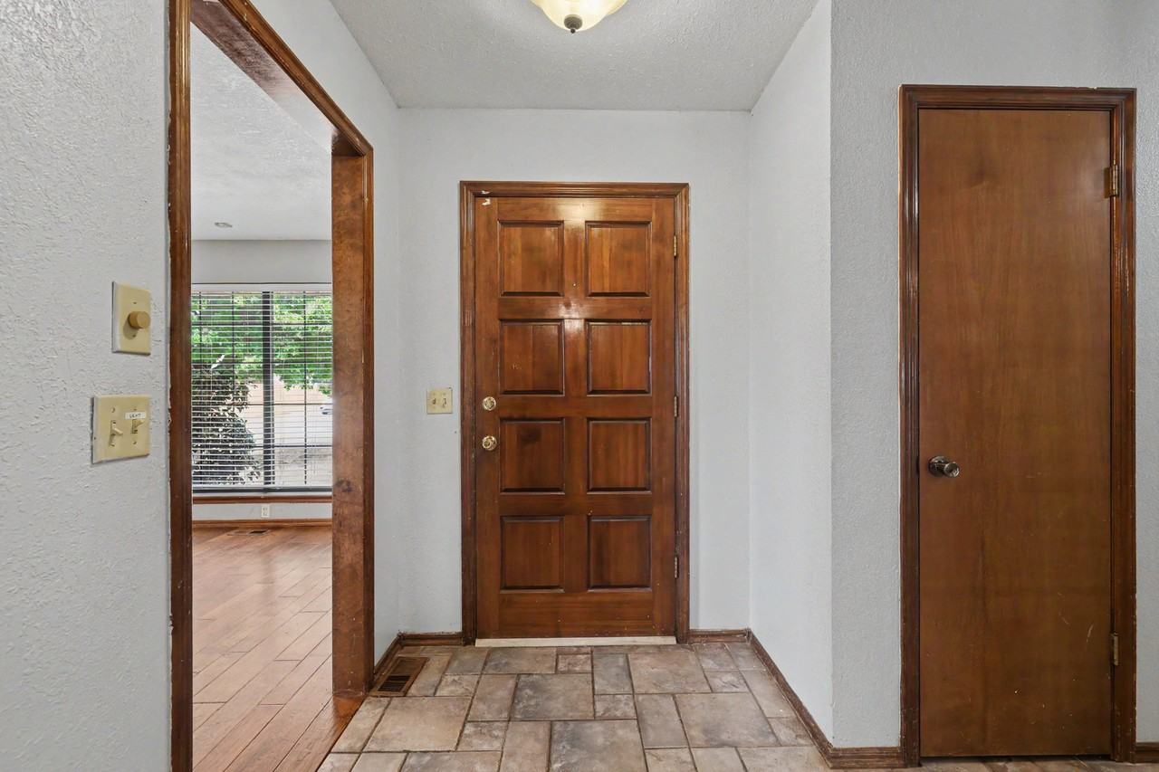 3801 Western Heights Ave #1 - Photo 4 of 36