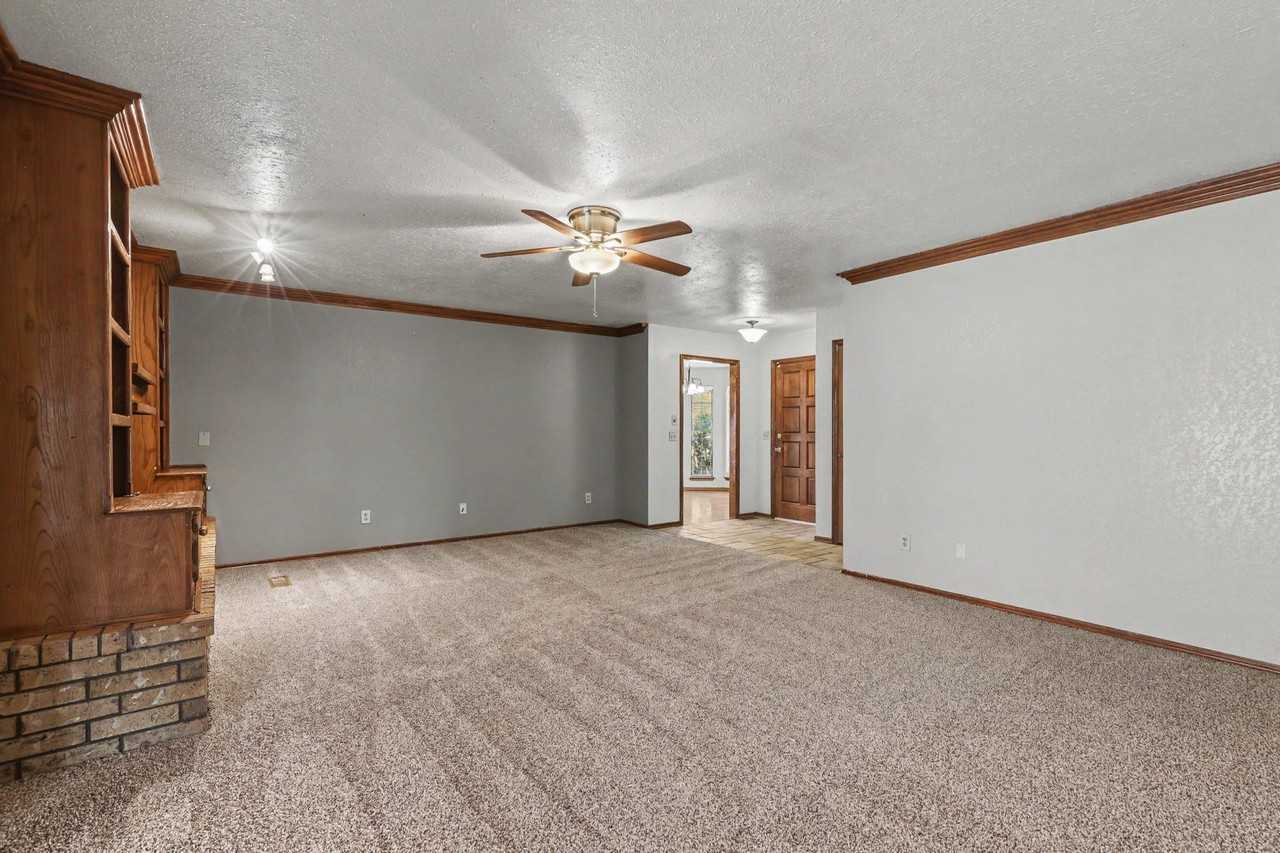 3801 Western Heights Ave #1 - Photo 7 of 36