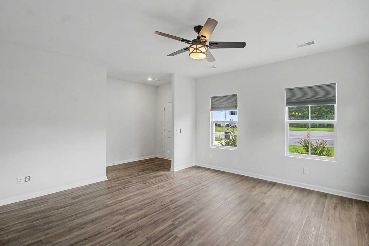 137 Castaway Ct Ne #1 - Photo 4 of 36