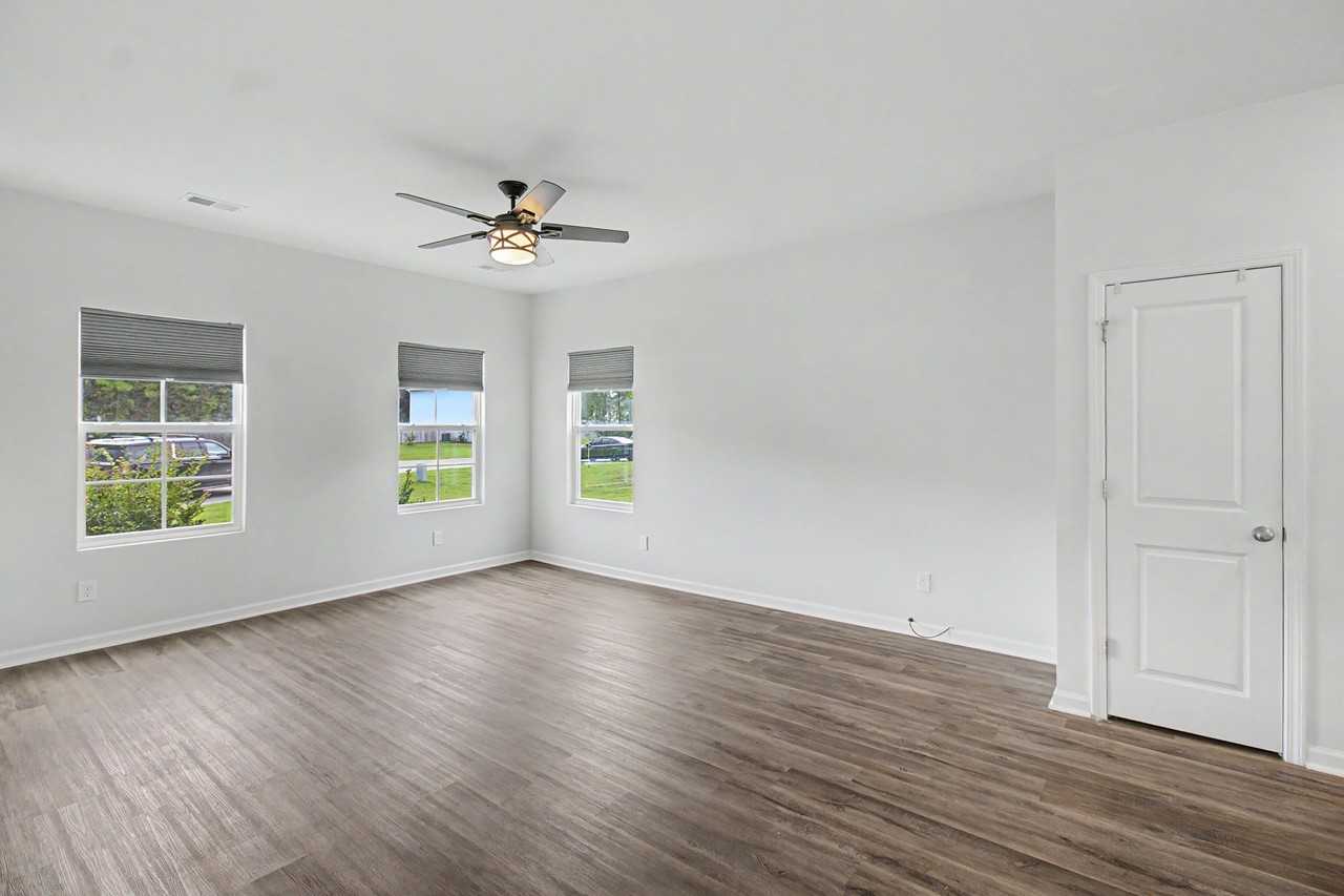 137 Castaway Ct Ne #1 - Photo 5 of 36