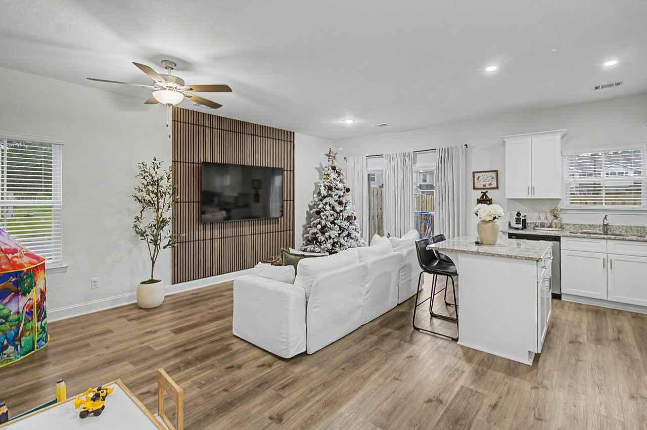 10 Beaumont Rd Dr #1 - Photo 2 of 20