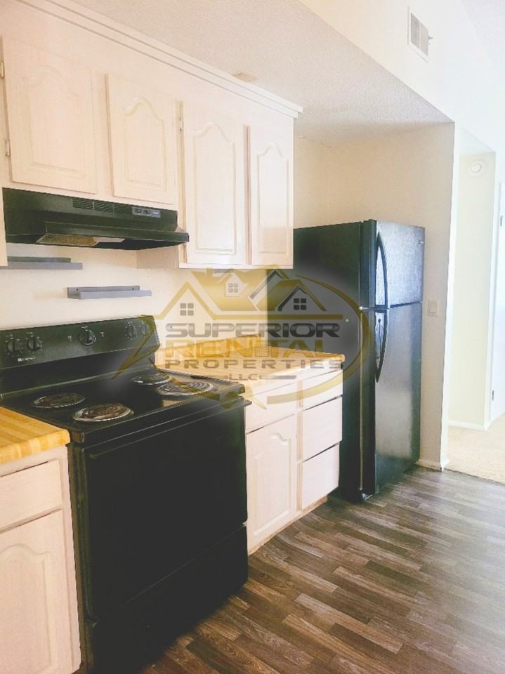 109 Forestview Cir #1 - Photo 5 of 42