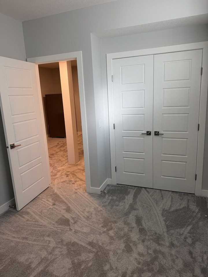 418 South Shore Dr - Photo 5 of 9