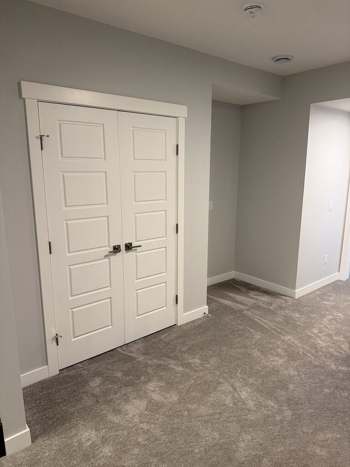 418 South Shore Dr - Photo 7 of 9