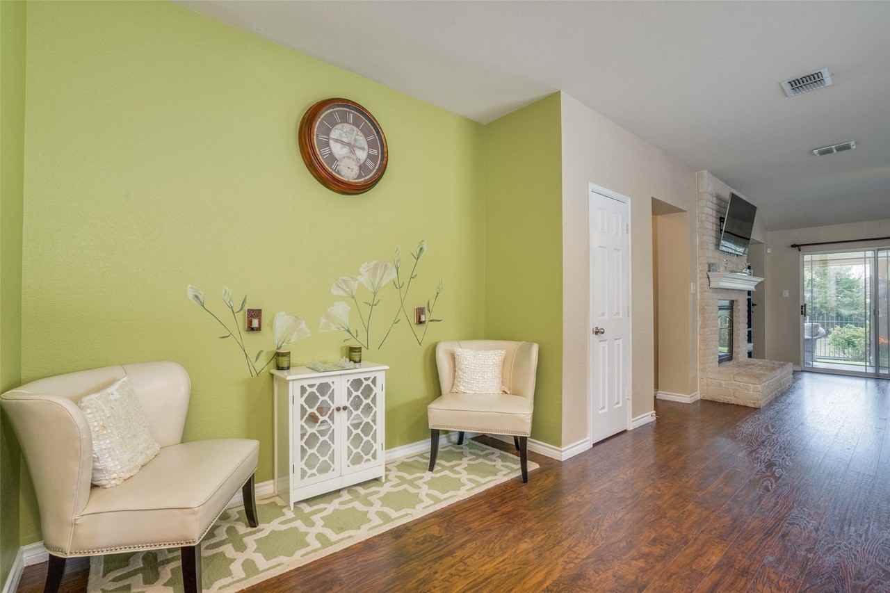 2035 Matagorda Ln - Photo 7 of 18