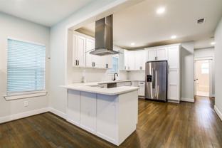 619 W Pembroke Ave - Photo 1 of 1