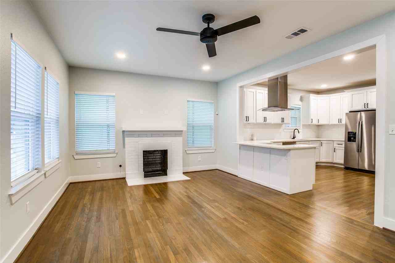 619 W Pembroke Ave - Photo 3 of 25
