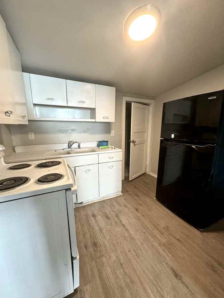 3009 S Harrison St #1 - Photo 2 of 4