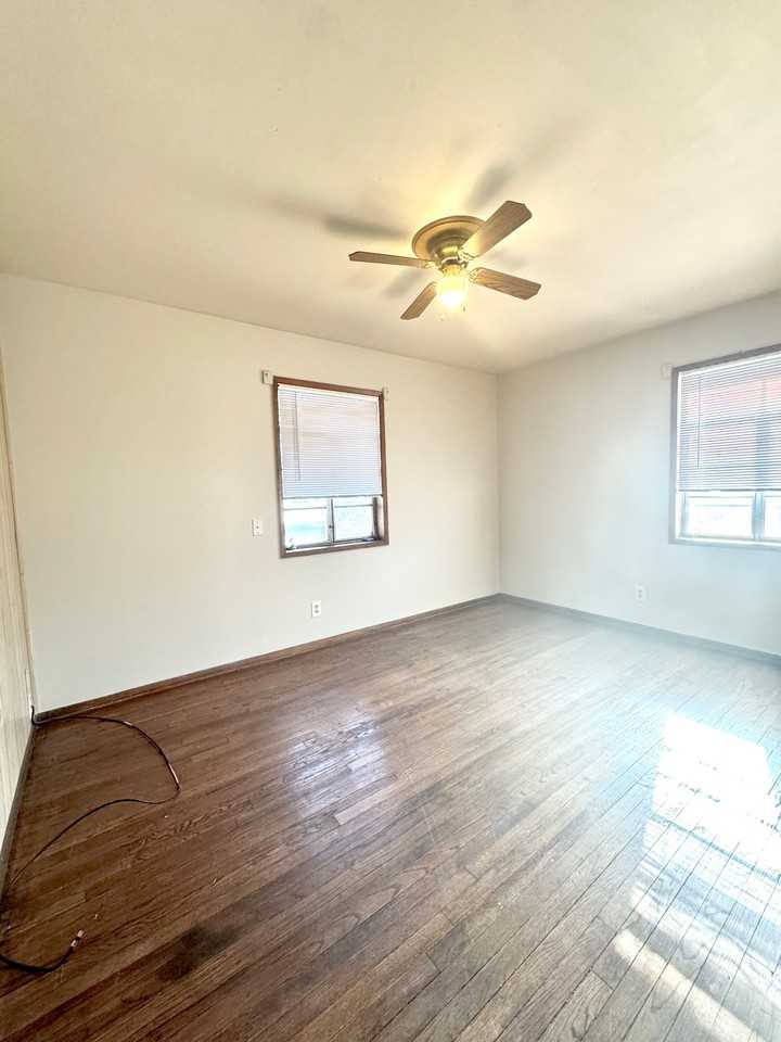 2816 Duncan Dr #1 - Photo 3 of 18