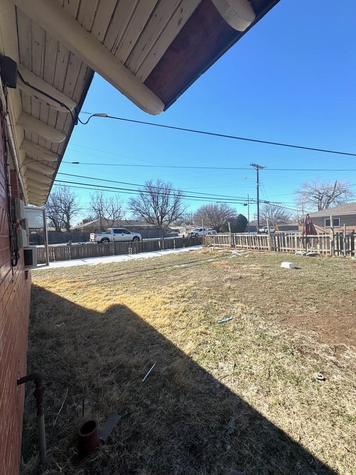 2816 Duncan Dr #1 - Photo 5 of 18
