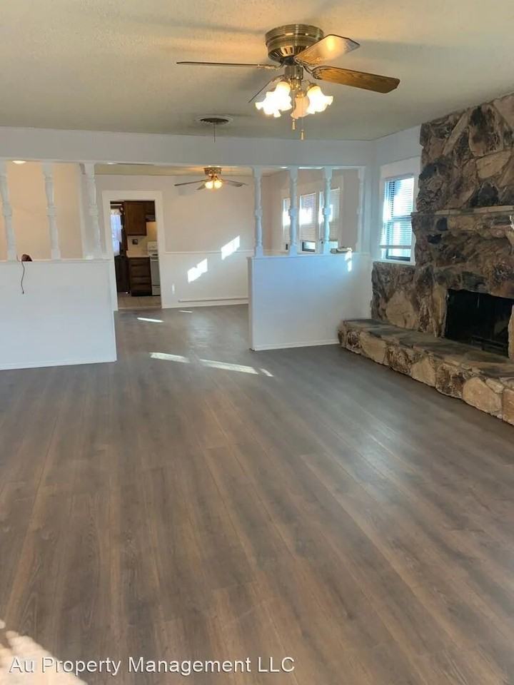 1807 S Harrison St #1 - Photo 2 of 15