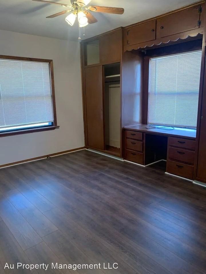 1807 S Harrison St #1 - Photo 3 of 15