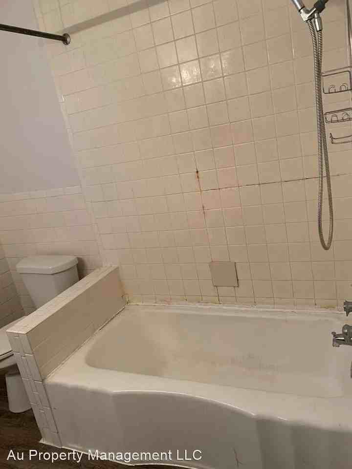 1807 S Harrison St #1 - Photo 6 of 15