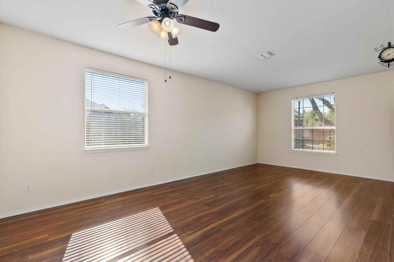 3101 Paradise Valley Dr - Photo 4 of 23