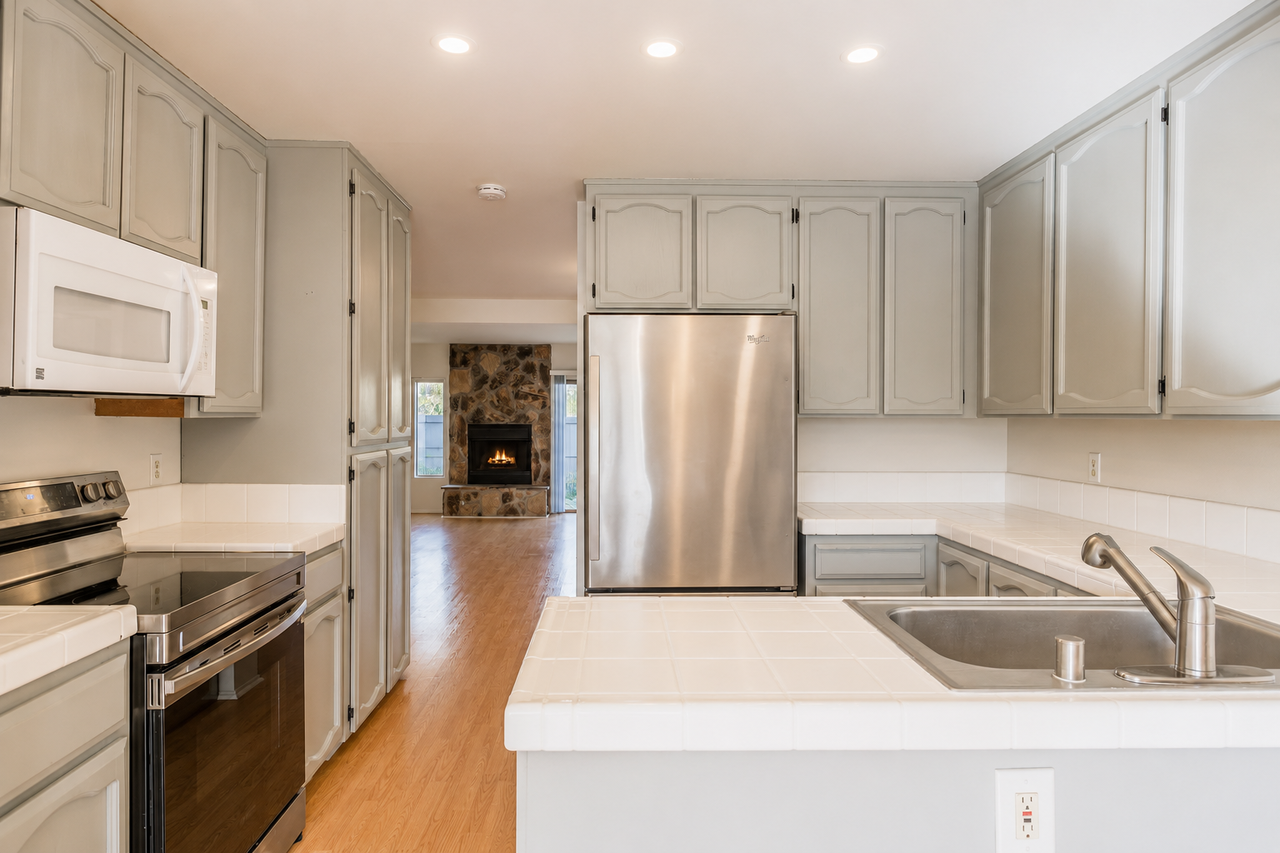 31 Sandpiper Cir #1 - Photo 3 of 12