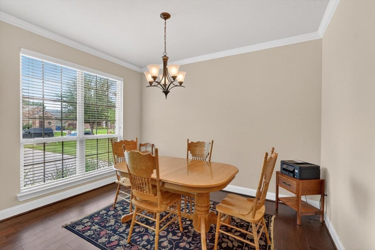 3515 Carlton Ct - Photo 7 of 37