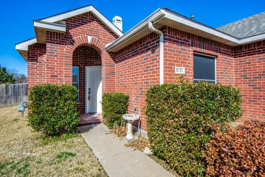 5121 Timber Park Dr - Photo 3 of 25