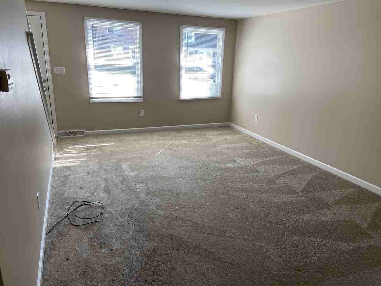 127 Creekside Dr #127 - Photo 2 of 7
